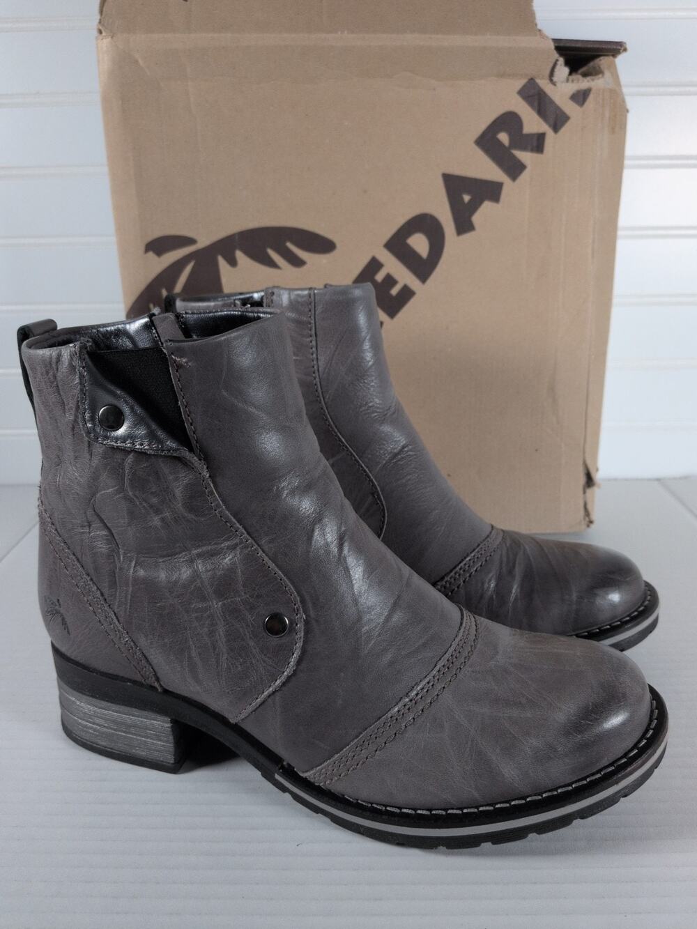 NWB Dromedaris Kassia Ankle Boots Womens 39 8.5 US Slate Gray Leather Side Zip